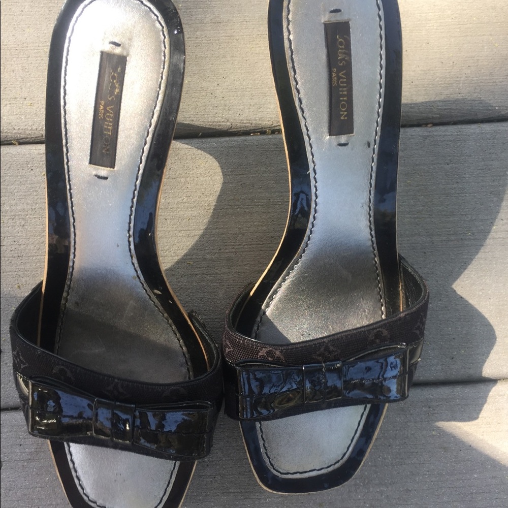 COPY - LOUIE VUITTON heeled sandal NEW CONDITION